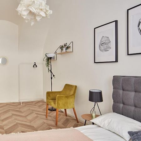 Cozy Flat In New Town By Prague Days Apartment Екстериор снимка
